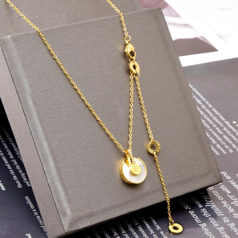 

Chains 316L Stainless Steel Half Round Safety Buckle Pendant Necklace Ladies Fashion High Jewelry Party Gift SAN382