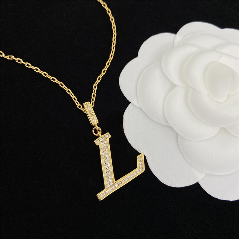 

Top designer pendants necklaces for men women designers luxury jewelry 18k gold diamond neckwear lover necklace charm chains party wedding Valentine's Day gift