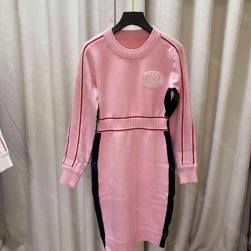 

22FW Apparel Holiday Dresses for Women Sweaters for Fall and Winter Wool Knit Sweater Dress for Christmas Tech Fleece Womens Designer Tracksuit Clothes