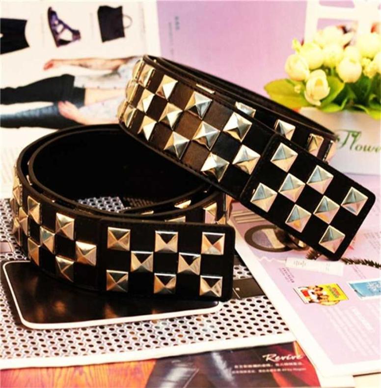 

Sex and the City Sarah Jessica Parker Carrie Black Casual Wild Punk Fashion Studded Belt 211101263G1155820