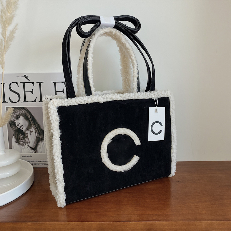 

Shoulder Bags The Tote Handbag Large Capacity Open Cool Zipper Crossbody Fashion Famous Designer Handbags 2023 Autumn/winter Plush Bag, Red