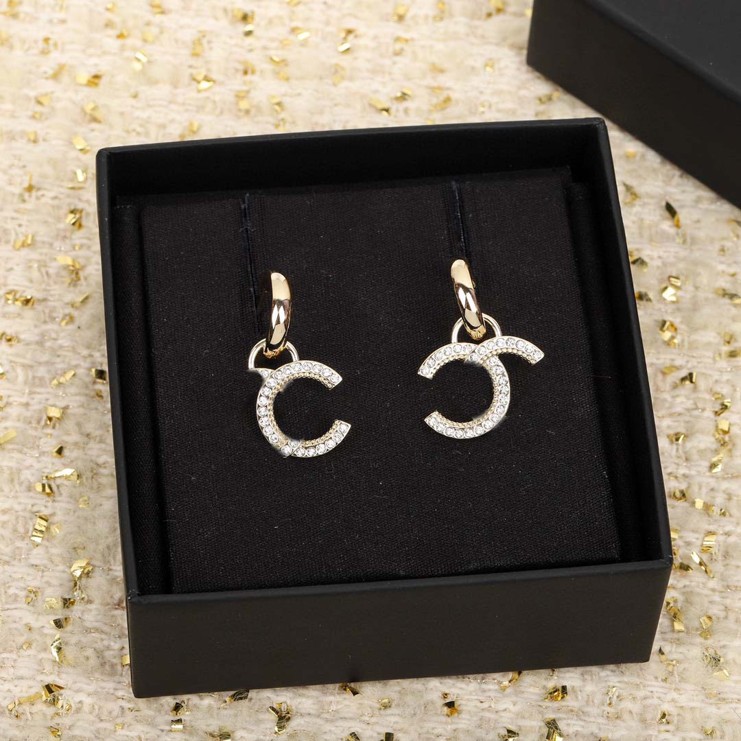 

2022 Luxury quality Charm drop earring with diamond in 18k gold plated have box stamp PS4395A