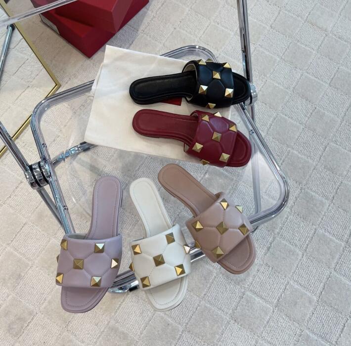 

Brand Ladies Sandals Rivet Slippers Rubber Sandals Beach Sandals Casual Non-slip Flip Flops Gear Bottom Stripe Summer, Color 2