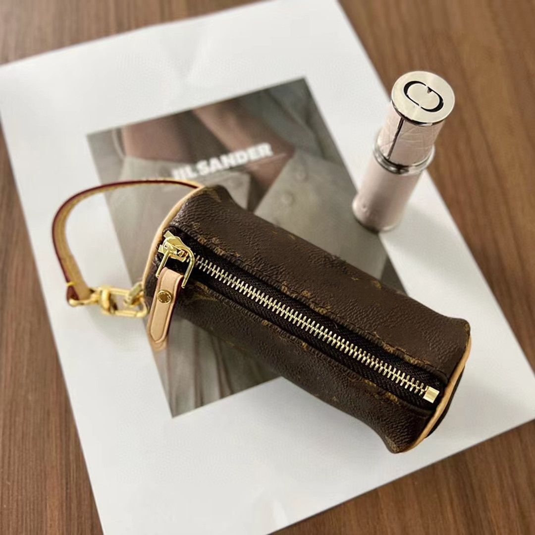 

Limited Edition Letter Unisex Key Wallets Luxury Brand Zipper Cylinder Coin Purses Pencil Bag with Keychain Classic Zipper Handbag for Men and Women Portable Wallet, Brown