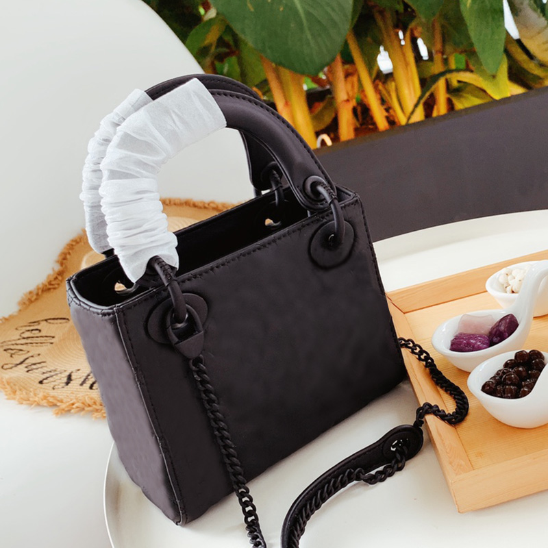 

2022 Square Shoulder Bag for Women Luxury Brand Designers Leather Hand Bag Matte Totes Purses Ladies Messenger Handbag, Red