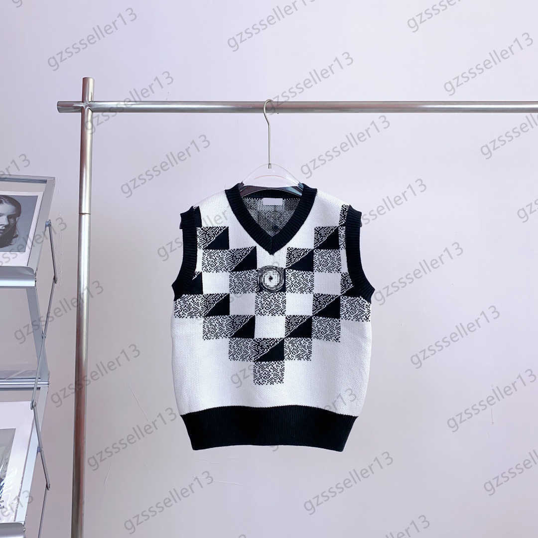 

Fashion Womens Sweaters V-neck Elongates Neck Sleeveless Pullover Vest Knit Sweater Plaid Printing Color Contrast Edge Short Slim Knitwear Designer Women Wear