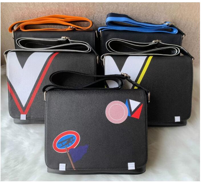 

mikoms Brand Classic designer 2019 new fashion Men messenger bags cross body bag school bookbag shouldER handbags man purse hot sell moonholder03, 123