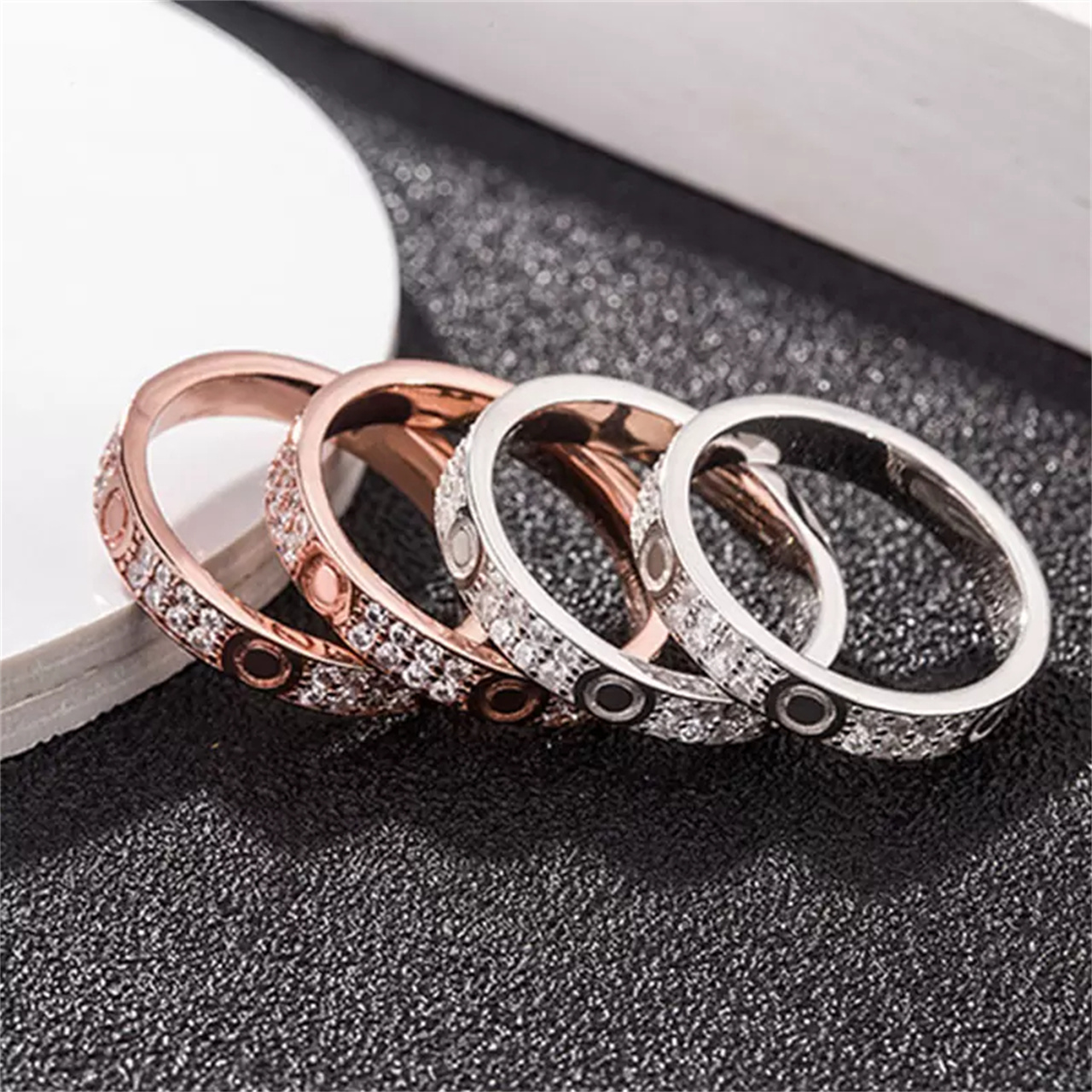 

Highly Quality Rings Dy Twisted Two-color Designer Cross Ring Women Fashion Platinum Plated Black Thai Silver Jewelry Hypoallergenic chains Gift ring