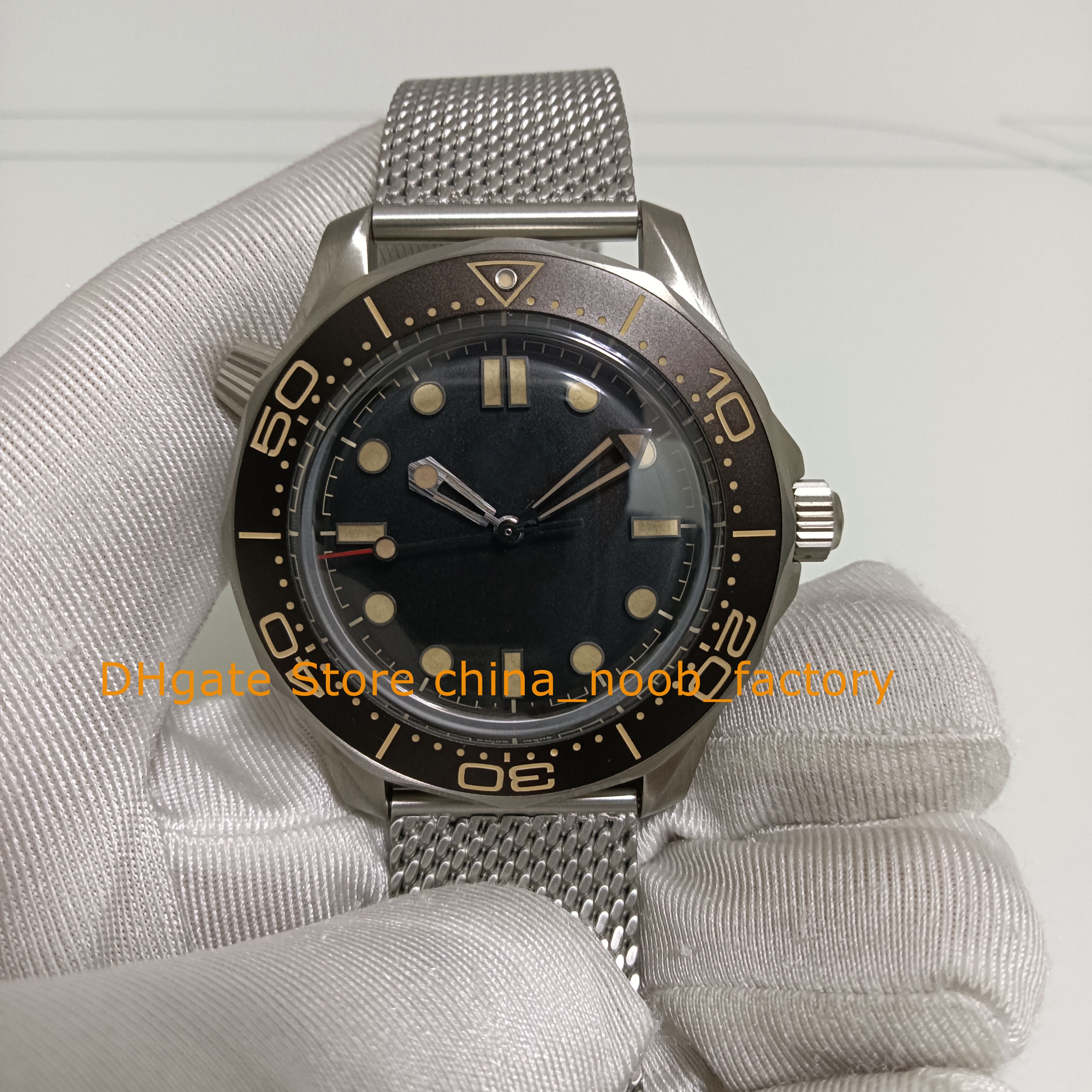 

Wristwatches Automatic Watches Men 42mm 007 No Time To die Titanium NAIAD LOCK Clasp Spectre VS Cal.8806 Movement Men VSF Factory Sport Watch, 01