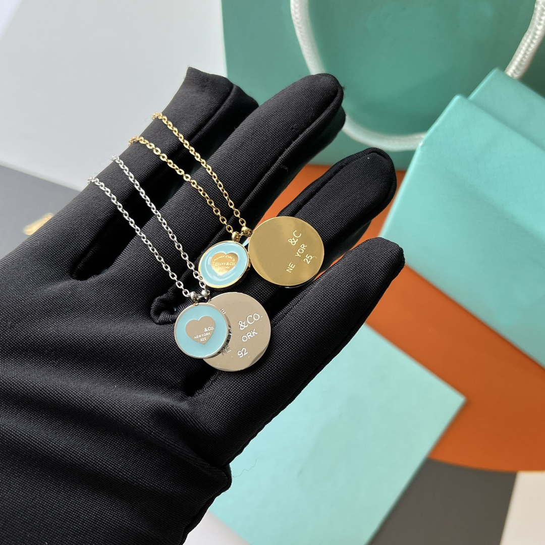 

High Class Design Heart Necklace Luxury Fashion Gold-plated Pendant Necklaces For Female Design Accessories Designer Jewelry Long Chain Popular Brand Gift Lovers