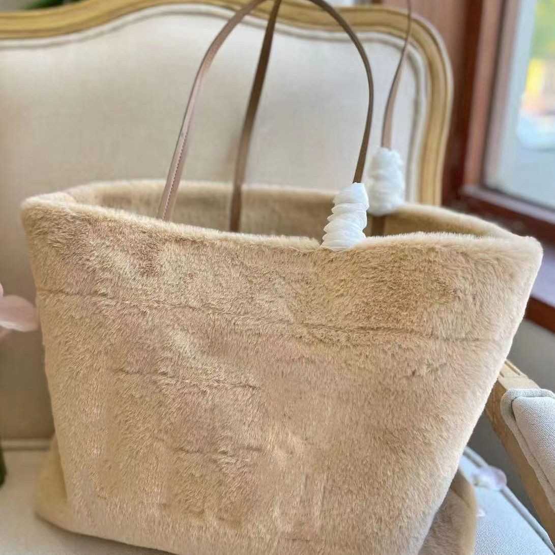 

Luxury miu Women's Designer Handbags Shoulder bag Tote New Miu Autumn/winter Hand-held Wool Bags Multi-functional Large Capacity Can Love 0B7F, Apricot