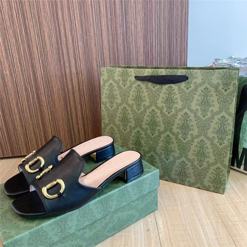 

Fashion Designer Classic Low Heel Slipper Women's Outer Wear Chunky Heels Horsebit Buckle Presbyopic Letter Sandals, Aspic