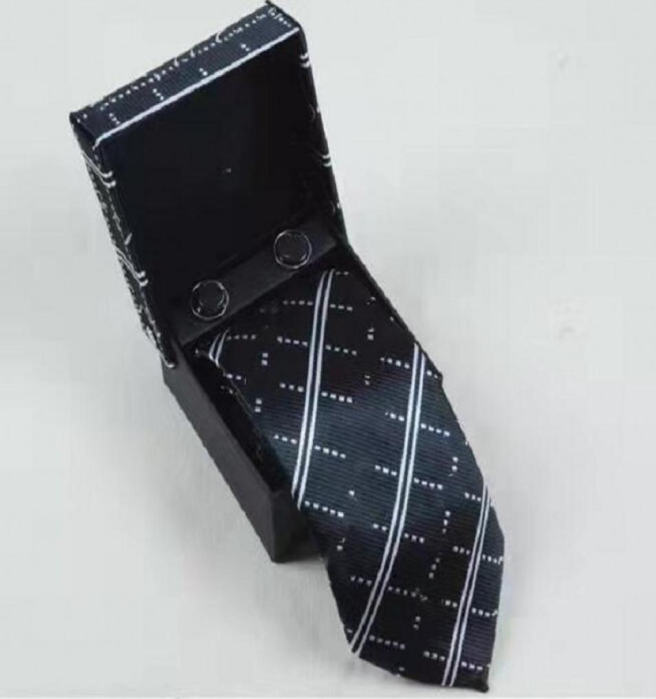 

Mens designer Tie Silk Necktie Handkerchief Cufflinks Gifts box set Solid Red Yellow Ties For Man Business Wedding Gift Party2143503