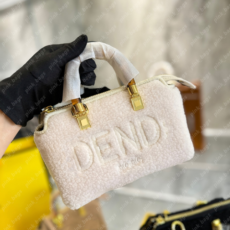 

5 colors Boston Bag Fuzzy Designer Handbag Women Totes F Handbags Fluffy Woman Crossbody Shoulder Bags Designers Womens Purse High Quality, Box sold with bag