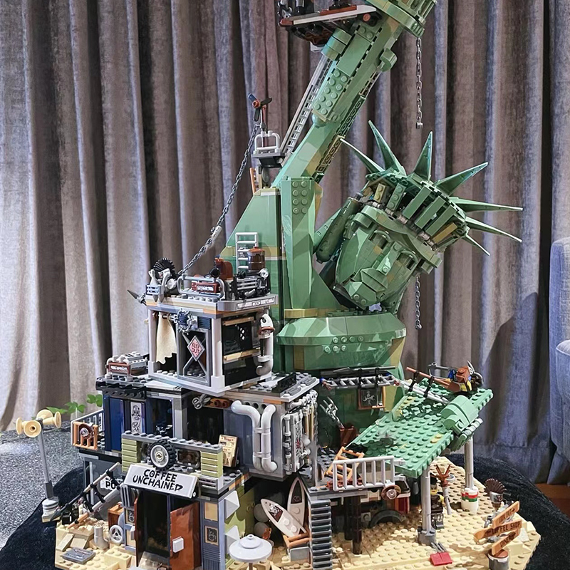 

45014 Movie Blocks Seies of Liberty Welcome to Apocalypseburg Building Block Bricks Compatible 70840 Movie