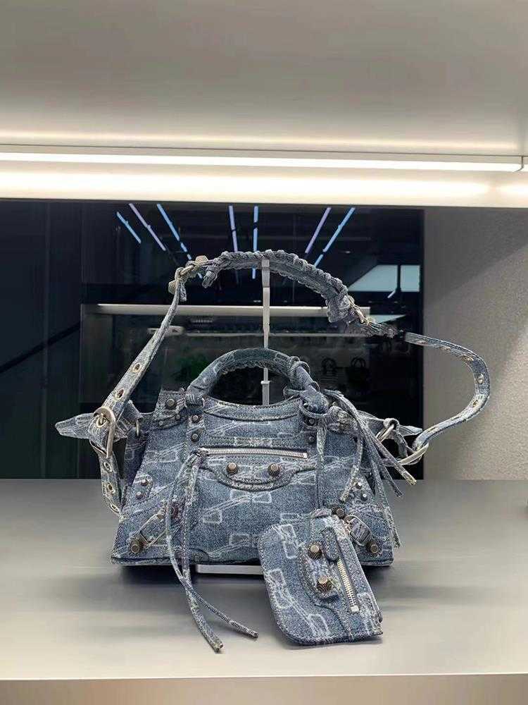 

balencaigass Le cagole Ins net red same style hot girl fashion cool denim print rivet motorcycle portable diagonal span bag autumn and winter new women, Blue