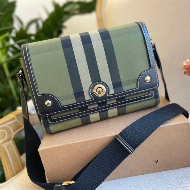 

Evening Bags Designer Burbrerys Women Handbags Bag womens 2022 summer versatile canvas with cowhide highgrade One Shoulder Messenger, Sky blue