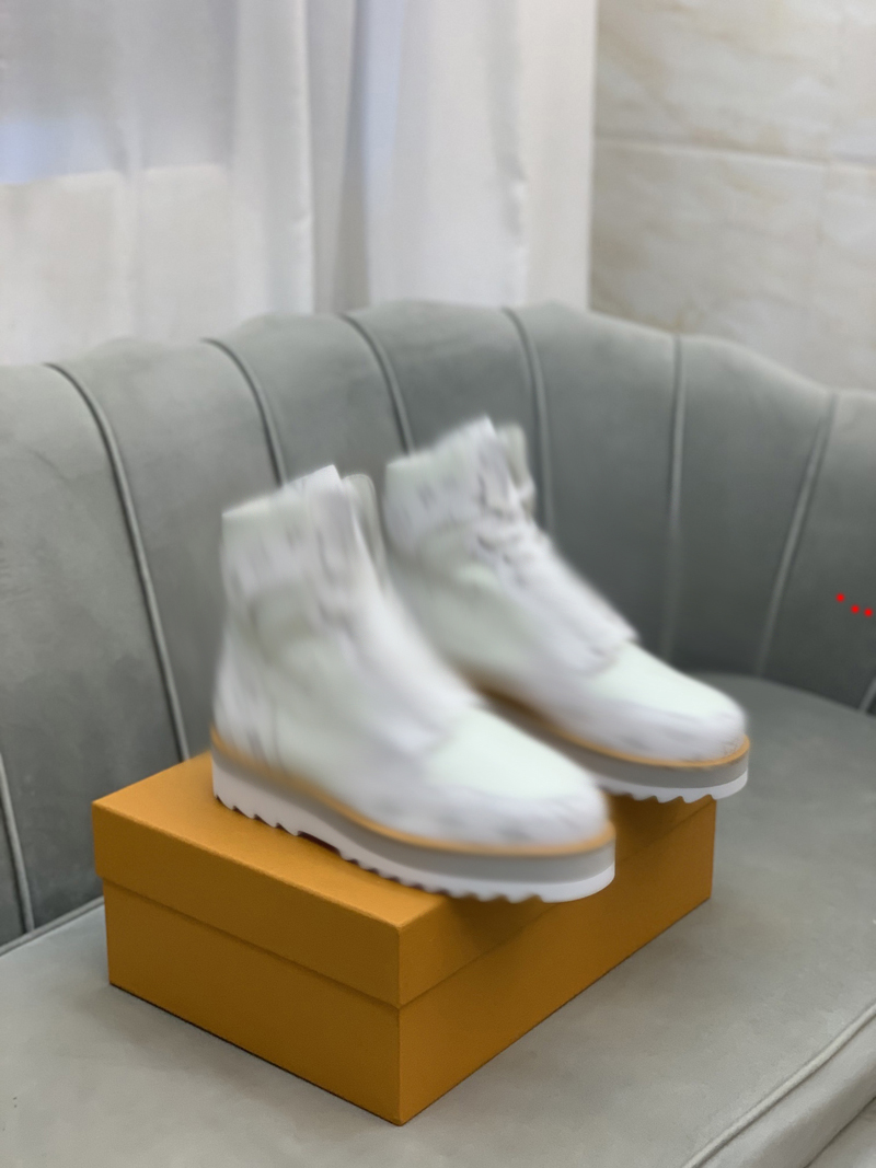 

2023 Man Luxury Designer clssicloo Snow Boots Casual Sheepskin Shoe Half Ankle Boot Leather Laureate Flat Soft Winter Warm Brown Black Plush Keep Warm -H199, Picture color