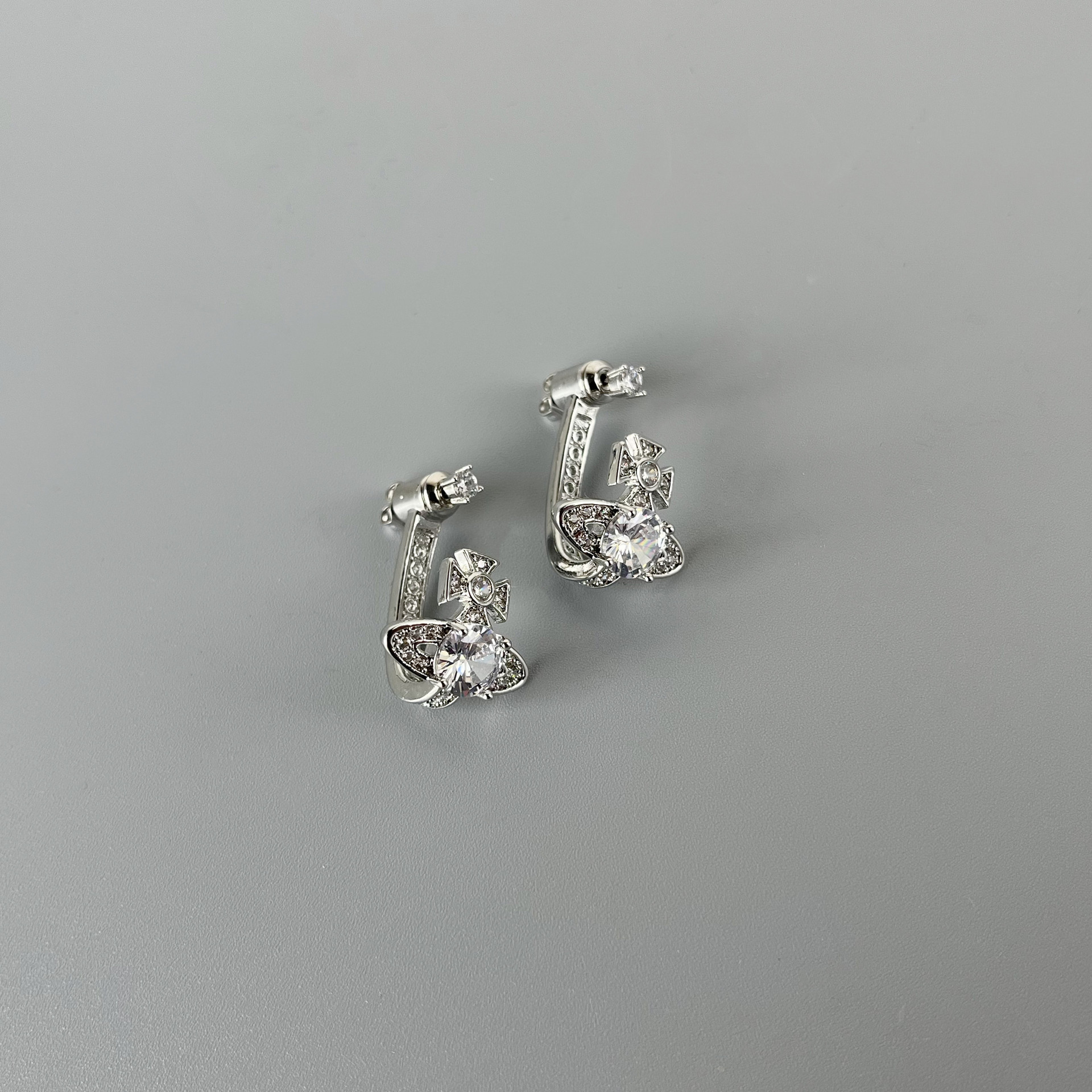 Vivian Accessories Empress Dowager Nana M↑me boucles d'oreilles zircon Mesh Red Simple Design Boucles d'oreilles