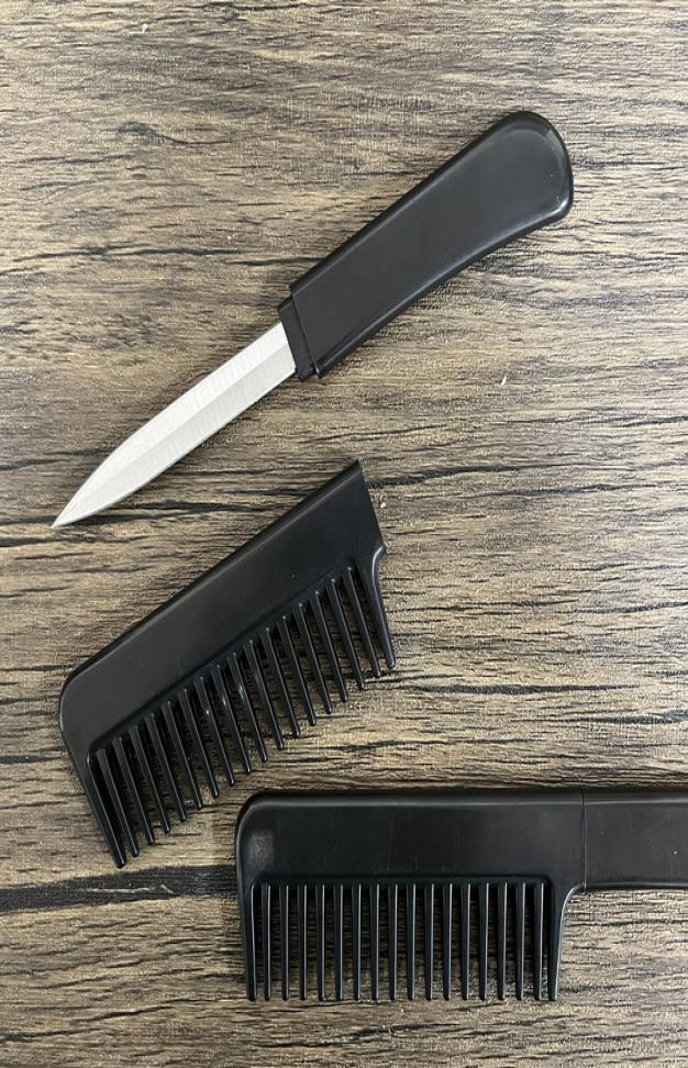 

Fashion Accessories Brush Comb SelfDefense Small Knife For Women7833747
