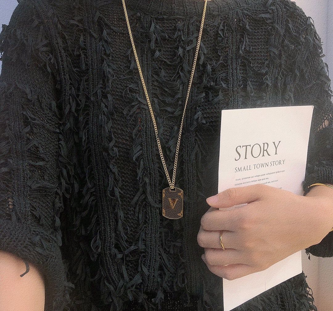

Luxury Design Necklace Faux Leather 18K Gold Plated Stainless Steel Fashion Womens Necklaces Choker Chain Pendant Wedding Jewelry Accessories X223