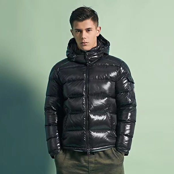 

Men's Designer Down Jacket Reflective Fabric European American Fashion Trend Outer Winter and Spring Warm Women's Parka Puffer Jacket