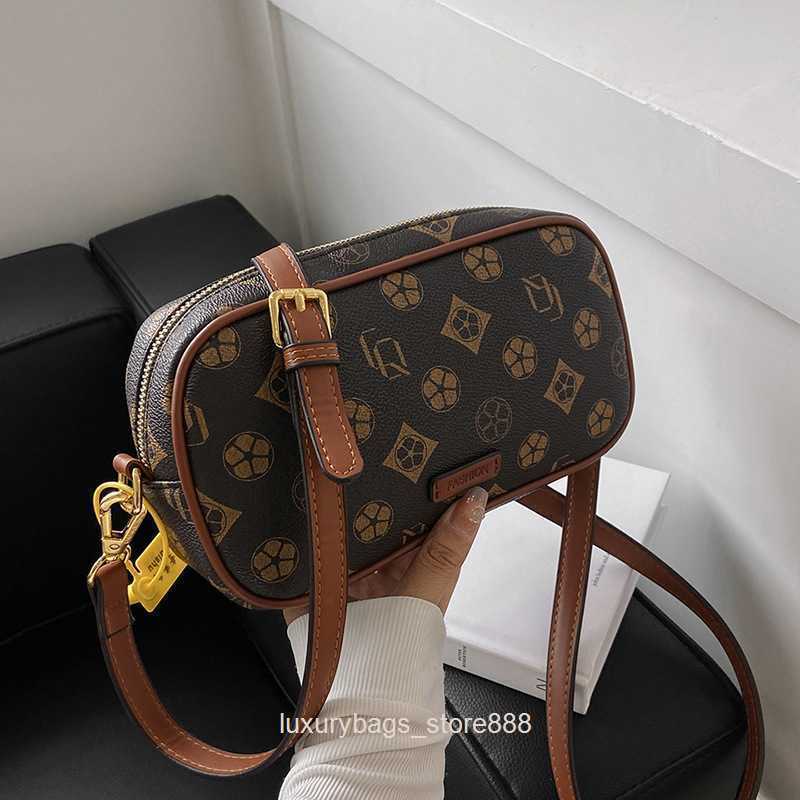 

Store Clearance Wholesale Design Bags 95% Off Advanced Women's Small 2023 New Grand Old Flower Square Versatile Casual One Shoulder Crossbody, Reading