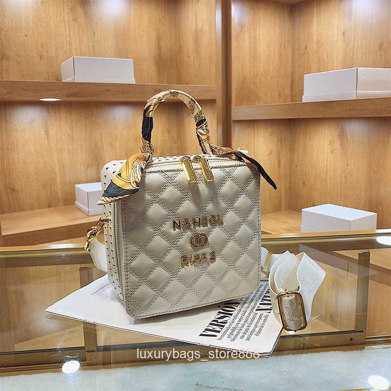 

Store Clearance Wholesale Design Bags 95% Off Summer New Fashion Small Fragrance Lingge Box Portable Square Fashionable and Versatile One Shoulder Diagonal, White