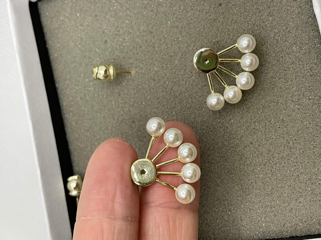 

Stud Earrings Fashion Design Pearl Bohemian Lady Fan-shaped Gold-plated High-end Birthday Gift For Girlfriend