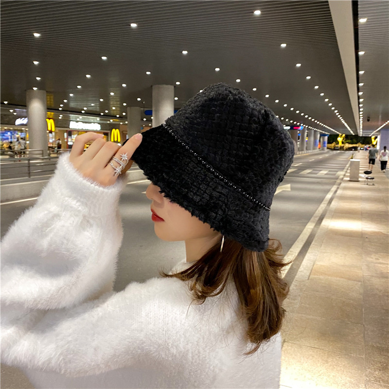 

Wide Brim Hats Bucket Faux Fur For Woman Girl Solid Color Pearl Warm Winter Fisherman Cap Japanese Korean Style Outdoor 221119, White