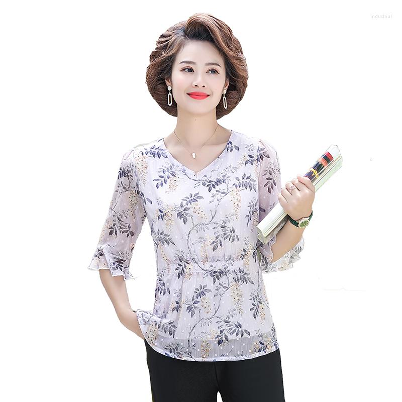 

Women's T Shirts Chiffon Half Sleeve T-Shirts Floral Mother Tops Summer Pullover Middle Age Women V-neck Print Tee Casual Clothes, Beige