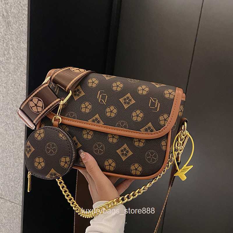 

Store Clearance Wholesale Design Bags 95% Off Advanced Women 2023 New Fashion Old Flower Women's Crossbody Versatile Shoulder Small Square, Brown