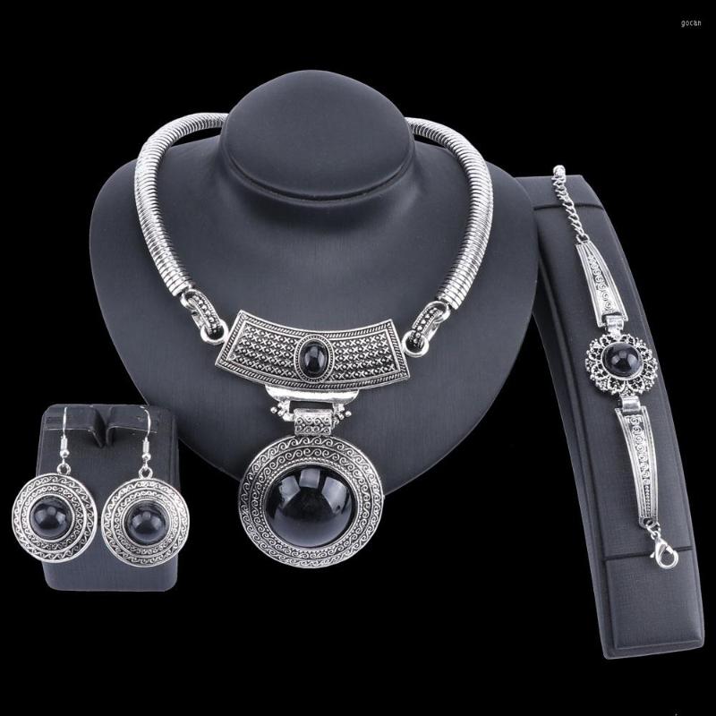 

Necklace Earrings Set 3Pcs/Set Vintage Silver Plated Black Stone Pendants Retro Round Natural For Women Wedding Jewelry, Picture shown