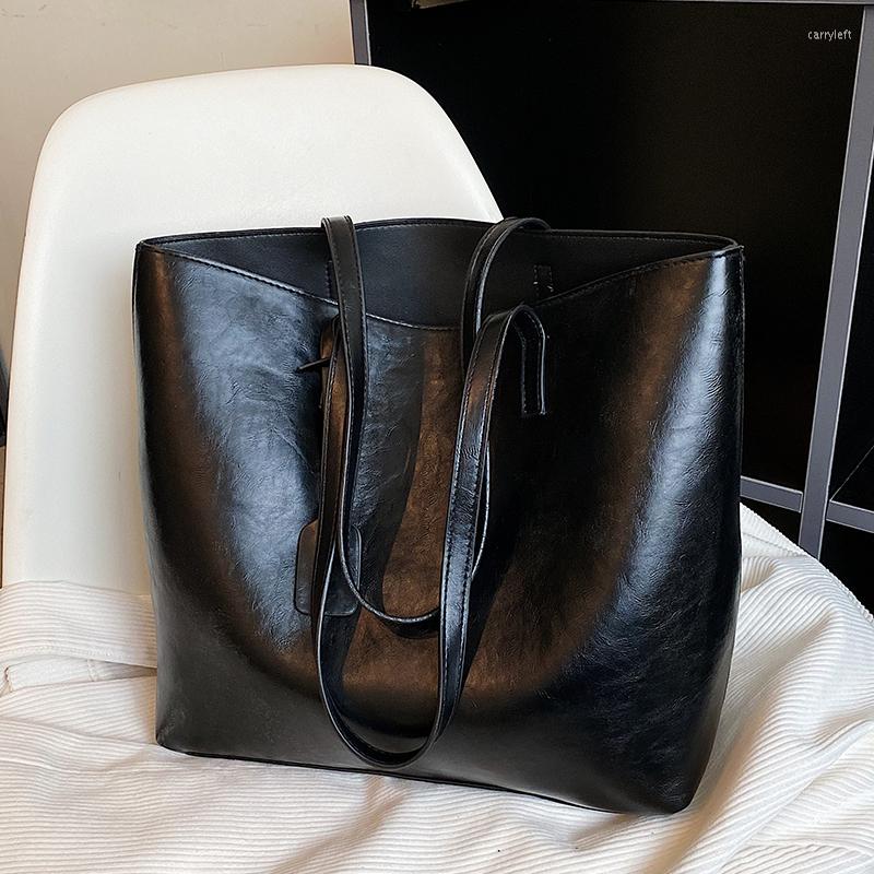 

Evening Bags Retro Commuter Women's 2022 PU Simple Fashion Large-Capacity All-Match Texture Shoulder Tote, Black