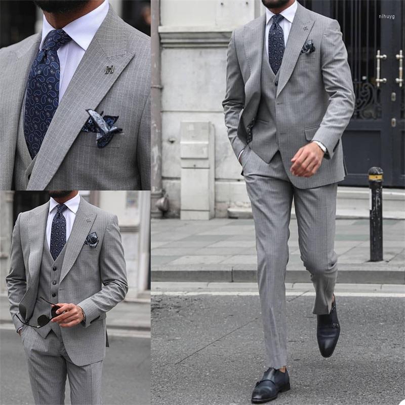 

Men's Suits 3 Pieces Men Grey Pinstripe Wedding Real Image Fit Slim Custom Made Tuxedos Peaked Lapel Blazer Formal Coat Pant, White