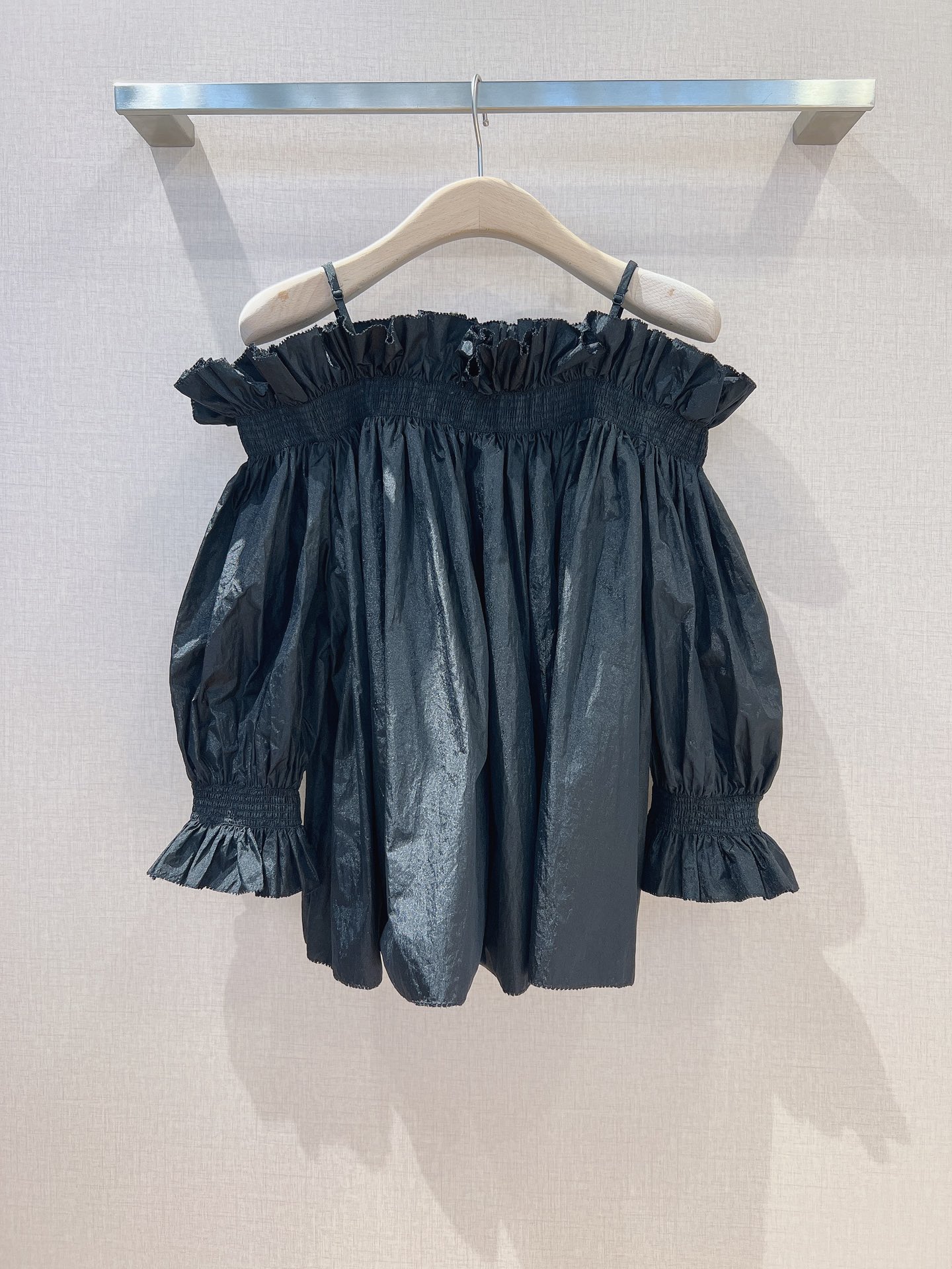 

Women's Blouses & Shirts 2023 Luxury Early Spring New Product Palace Retro Style Single Flying Lace Splice Shirt, Red