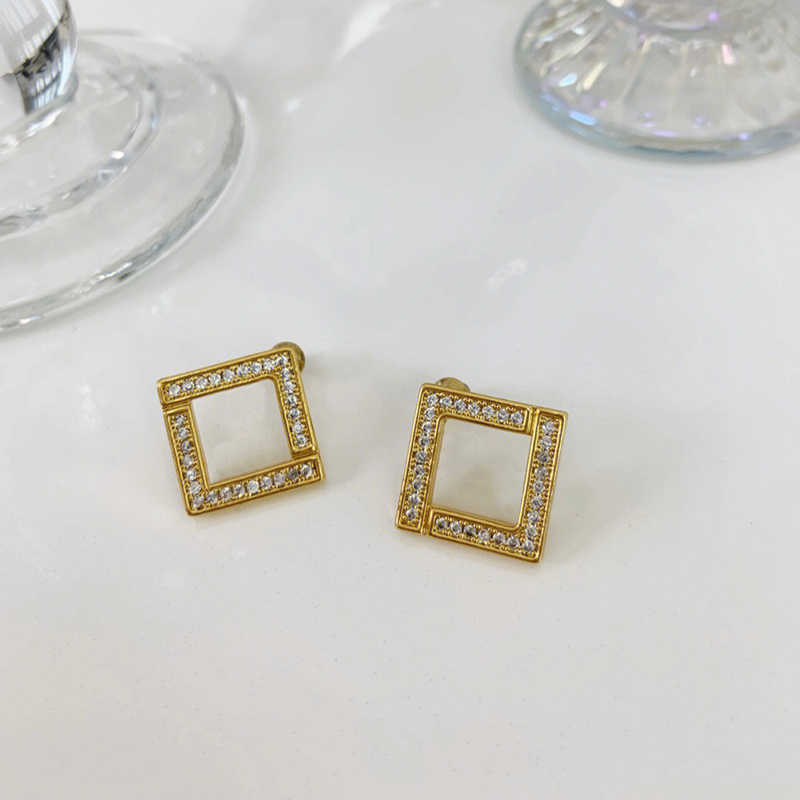 

Luxury Designer Fashion Earrings Trend Womens Diamond Earring Explosive Gold Letter F Earrings Classic Vintage Premium Earing D22112101JX