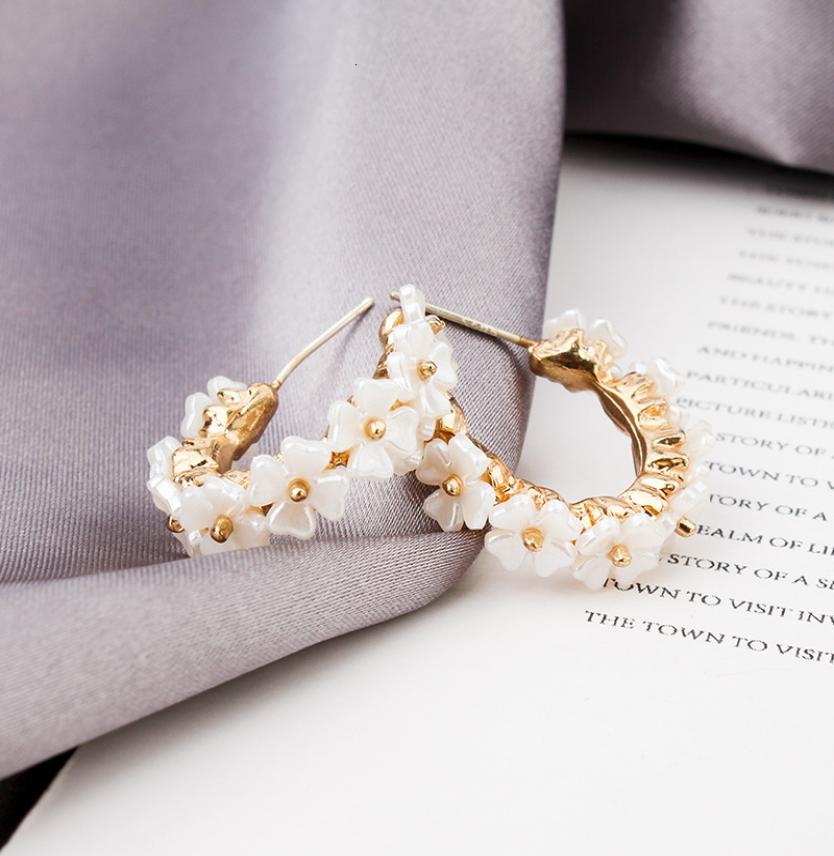 

S925 Silver Needle Korean Fashion Flower Earrings Shell French Elegant5680533