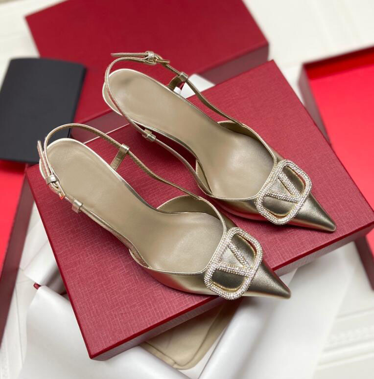 

Gold Women High Heels Sandals Pointed Shoes 2023 Summer Designer Classics Metal V-buckle 6cm 8cm 10cm Nude Black Genuine Leather Women's Wedding Shoes with Box
