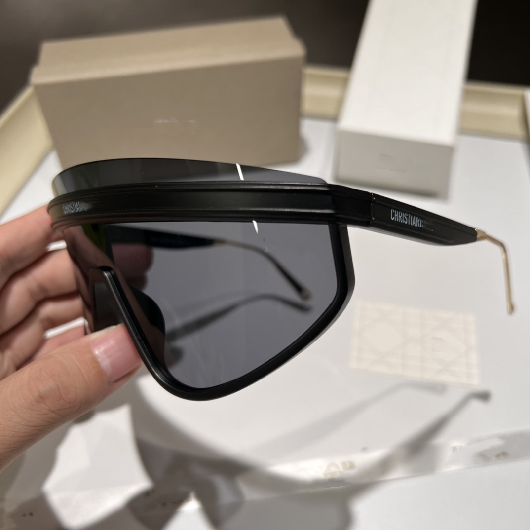 

Top luxury Sunglasses polaroid lens designer womens Mens Goggle senior Eyewear For Women eyeglasses frame Vintage Metal Sun Glasses With Box 8821