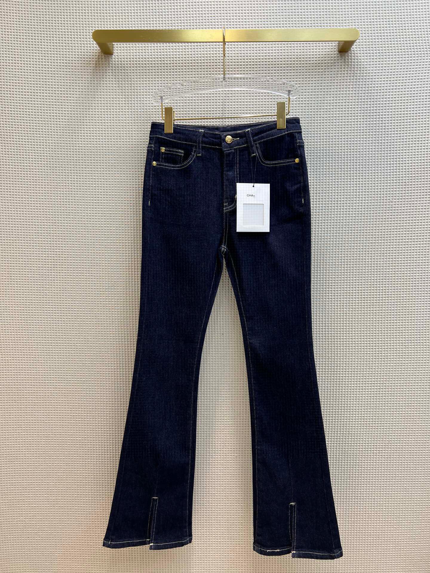 

Designer jeans women's new mid-high rise zipper button straight-leg versatile jeans ruffled leg legs stylish lettering trim casual a10, Original box