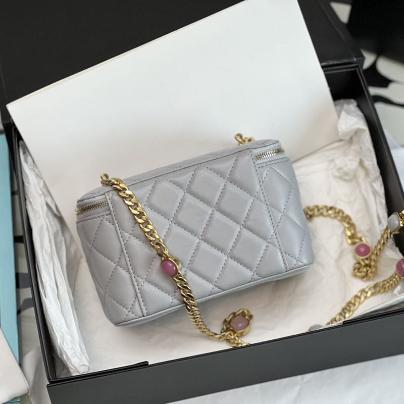 

10A Mirror quality Vanity With Chain Cosmetic Bags AP3120 Lambskin Small Luxury Designer Mirror Bags WithBox C141