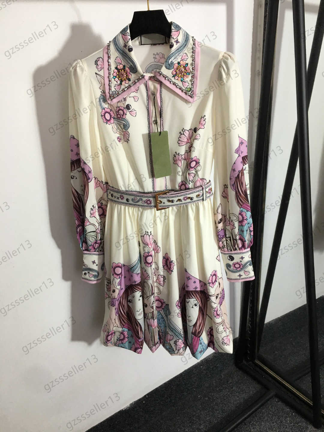 Robe de créateur robes décontractées diamants imprimés floraux embellissent les revers à manches longues