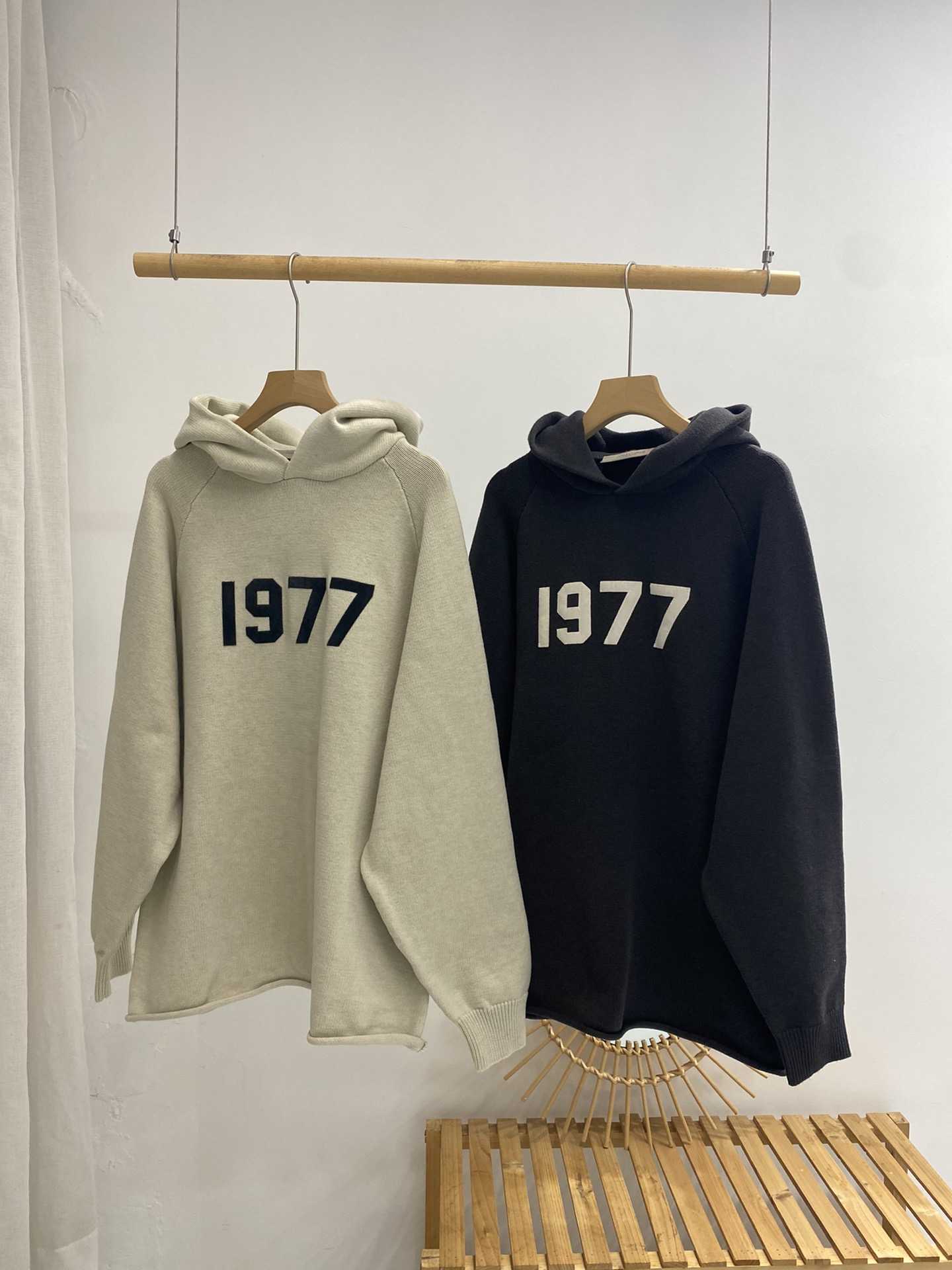 

Fall Winter Men High Street Hip Hop Oversized 1977 Knit Hoodie, Black