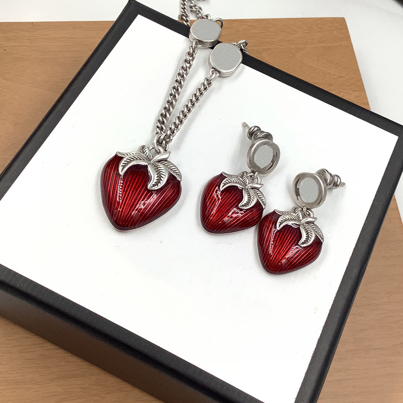 

Designer Stylish Bracelet Fashion Jewelry Luxury Necklace Womens All Match Silver Bracelet All Match Temperament Ladies Earrings D22112203JX