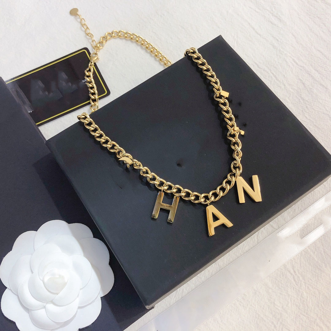

Fashionable 18K Gold Plated Stainless Steel Necklaces Choker Letter Pendant Statement Fashion Womens Necklace Wedding Jewelry X347