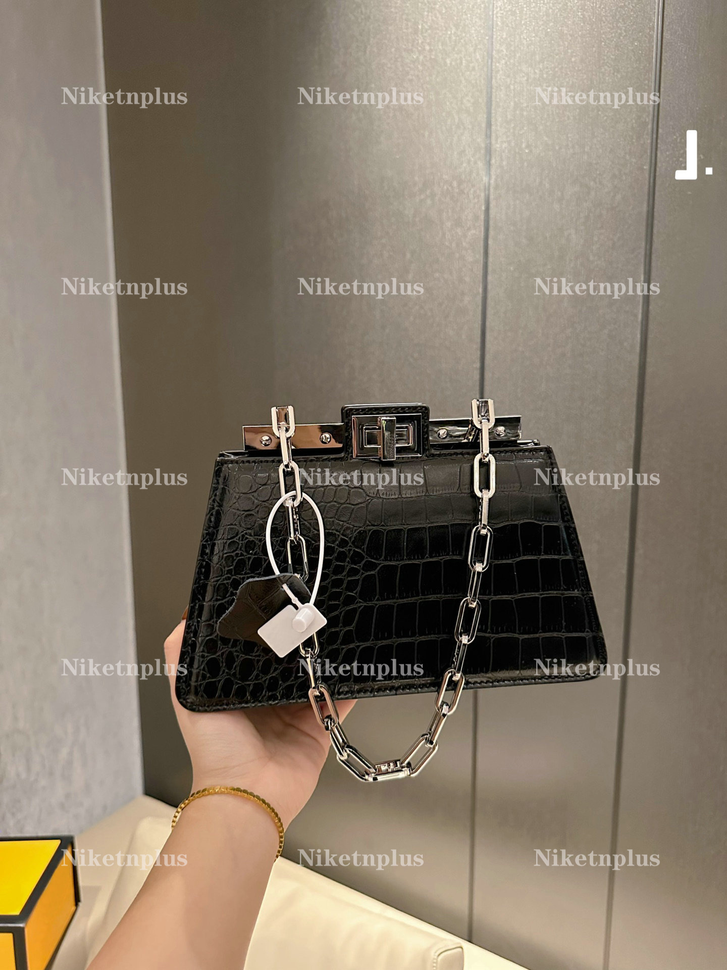 

Alligator chain double bread F Bag 2023 Luxurys designers Women Fashion shoulder bags purse, 01