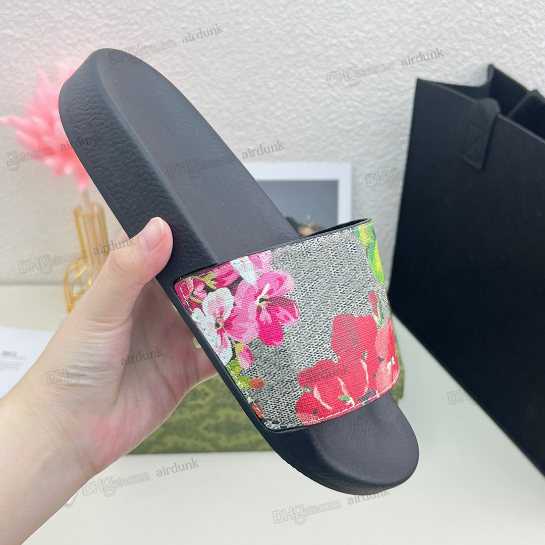 

621s Sandals 2023 Platform Designer Rubber Slides Sandal Floral brocade Fashion Mens Gear bottoms Flip Flops Slippers Striped Womens Sand, 16