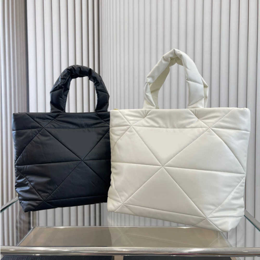 

P Tote Designer Bags Winter Practical Black Handbag Large Capacity Shoulder Soft Cotton Down Shopping Bag Luxury Outdoor shopping Wallets XDVD, Nylon--white