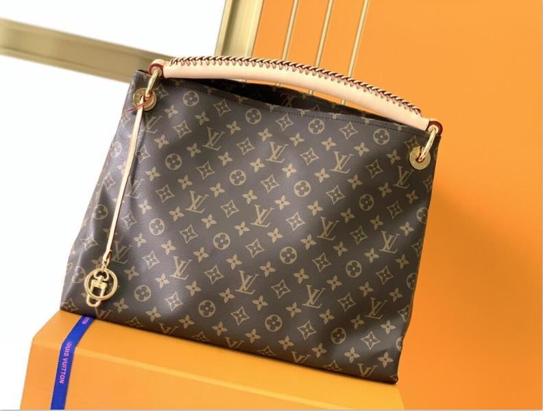 

22Ss Luxury Louis Vuitton lv Bags Top presbyopia Classic Quilted Plaid Metal Chain Shoulder Bag Designer Ladies Outdoor Regular Shopping Bag retro underarm Totes, A+